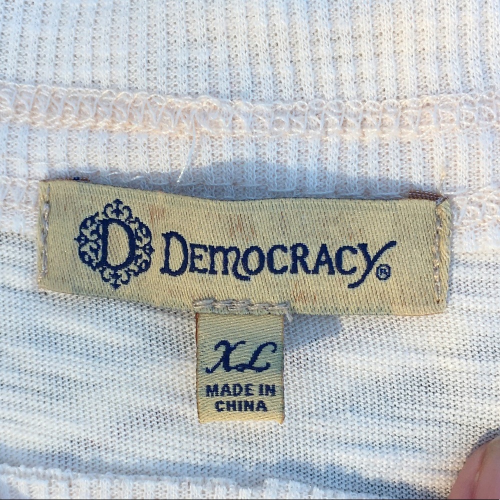 ⚘ Democracy Embroidered Tunic - Picture 16 of 16